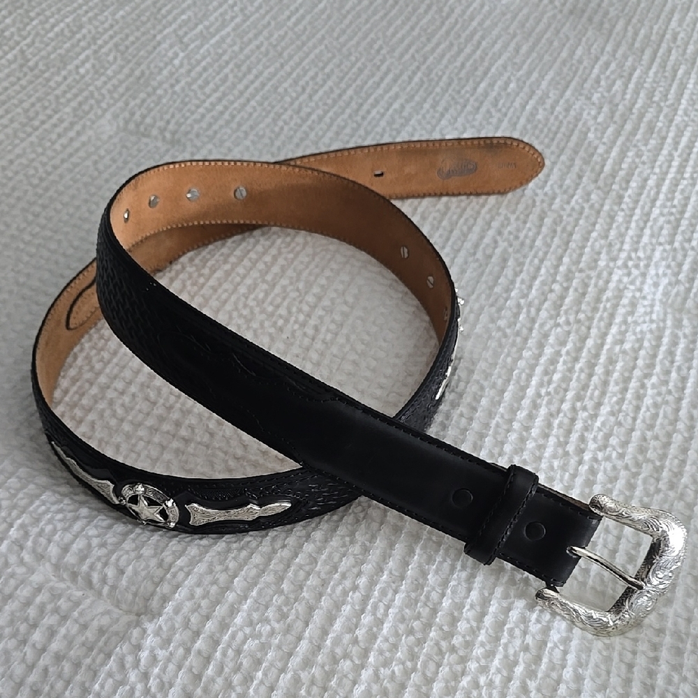 Justin Western belt in black. Size 44